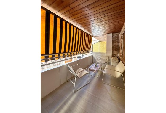 Wiederverkauf - Wohnung / Apartment -
Torrevieja - El Acequión - Los Náufragos