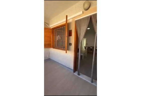 Wiederverkauf - Wohnung / Apartment -
Torrevieja - Acequion