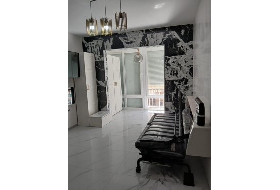 Wiederverkauf - Wohnung / Apartment -
Torrevieja - Center