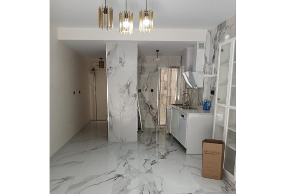 Wiederverkauf - Wohnung / Apartment -
Torrevieja - Center