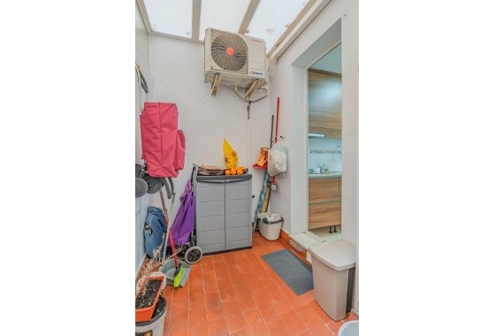 Wiederverkauf - Wohnung / Apartment -
Torrevieja