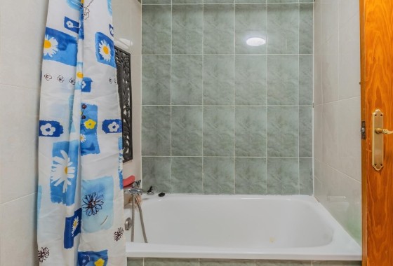 Wiederverkauf - Wohnung / Apartment -
Torrevieja