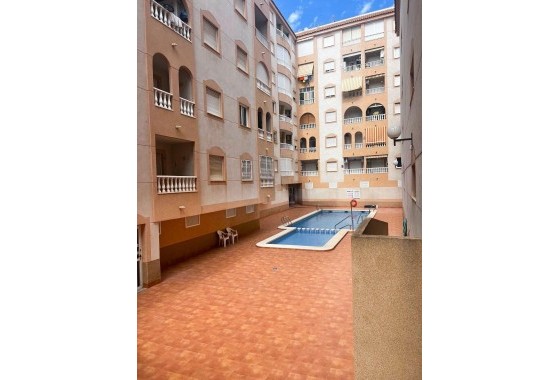 Wiederverkauf - Wohnung / Apartment -
Torrevieja
