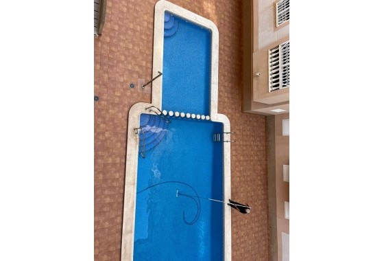 Wiederverkauf - Wohnung / Apartment -
Torrevieja