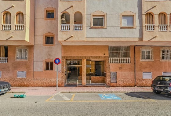 Wiederverkauf - Wohnung / Apartment -
Torrevieja