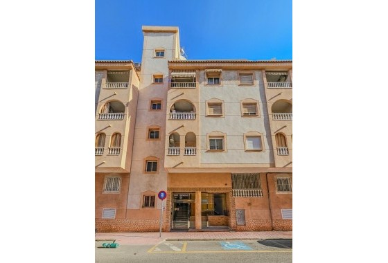 Wiederverkauf - Wohnung / Apartment -
Torrevieja