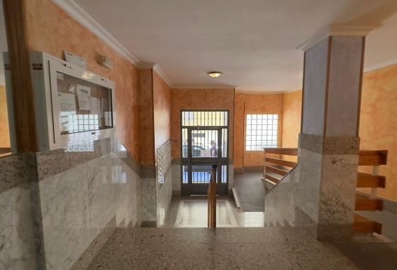 Herverkoop - Appartement / Flat -
Torrevieja - Acequion