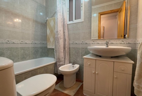 Herverkoop - Appartement / Flat -
Torrevieja - Acequion