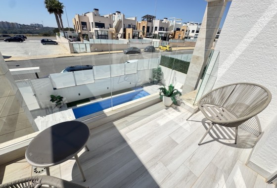 Venta - Chalet Independiente -
Lomas de Cabo Roig