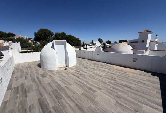 Resale - Detached Villa -
San Miguel de Salinas - Blue Lagoon