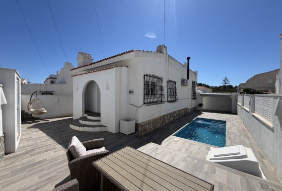 Resale - Detached Villa -
San Miguel de Salinas - Blue Lagoon