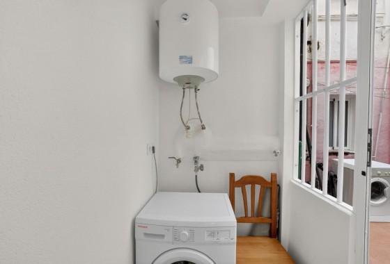 Resale - Apartment / Flat -
Torrevieja - Centro