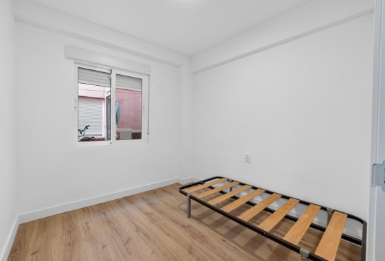 Resale - Apartment / Flat -
Torrevieja - Centro