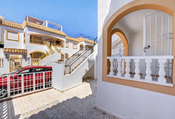Resale - Apartment / Flat -
Torrevieja - El limonar