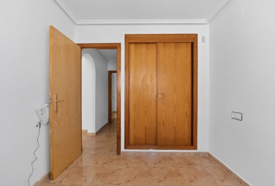 Resale - Apartment / Flat -
Torrevieja - El limonar