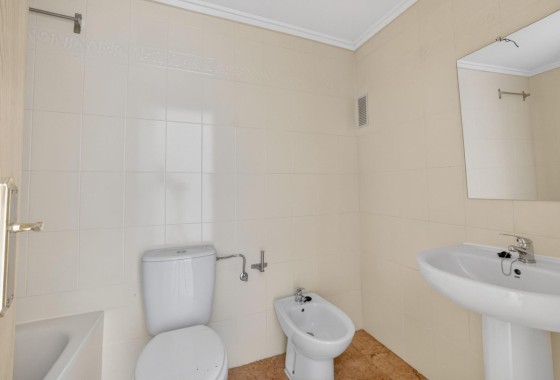Resale - Apartment / Flat -
Torrevieja - El limonar