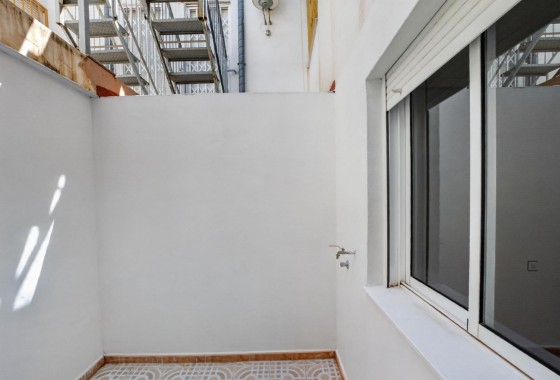 Resale - Apartment / Flat -
Torrevieja - El limonar