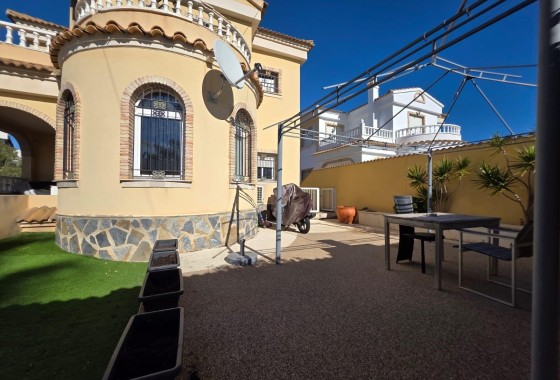 Wiederverkauf - Freistehende Villa -
Orihuela Costa - Villamartín-Las Filipinas