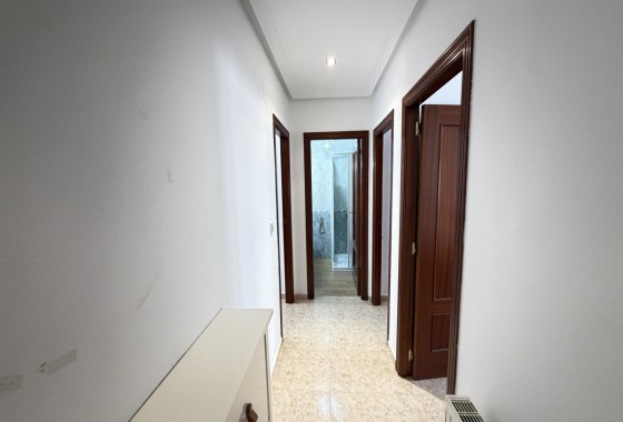 Sprzedaż - Apartament / Mieszkanie -
San Miguel de Salinas
