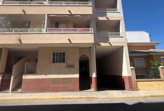 Herverkoop - Appartement / Flat -
Los Montesinos - Centro