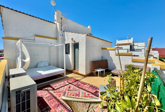 Herverkoop - Rijhuis -
Orihuela Costa - Los Altos