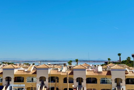 Herverkoop - Rijhuis -
Orihuela Costa - Los Altos