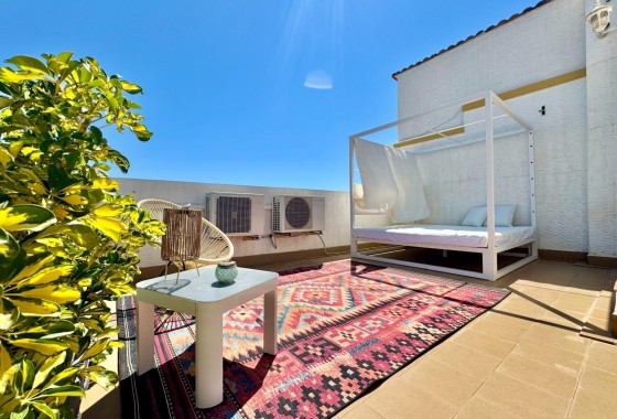 Herverkoop - Rijhuis -
Orihuela Costa - Los Altos