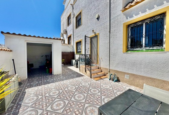 Herverkoop - Rijhuis -
Orihuela Costa - Los Altos