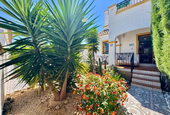 Herverkoop - Rijhuis -
Orihuela Costa - Los Altos