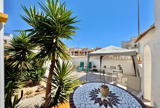 Herverkoop - Rijhuis -
Orihuela Costa - Los Altos