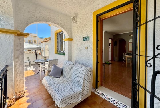 Herverkoop - Rijhuis -
Orihuela Costa - Los Altos