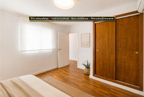 Sprzedaż - Apartament / Mieszkanie -
Torrevieja