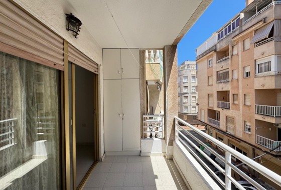 Herverkoop - Appartement / Flat -
Torrevieja - Center