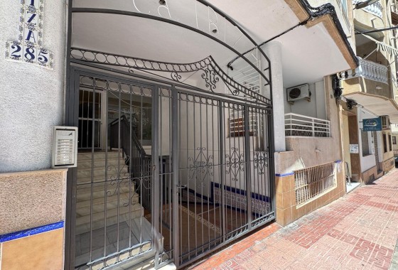 Herverkoop - Appartement / Flat -
Torrevieja - Center