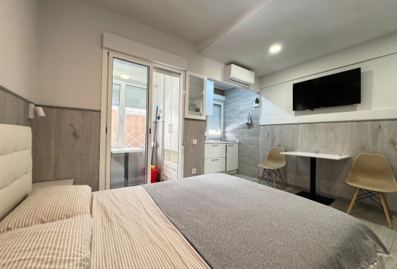 Herverkoop - Appartement / Flat -
Torrevieja - Playa del Cura