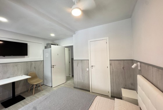 Herverkoop - Appartement / Flat -
Torrevieja - Playa del Cura