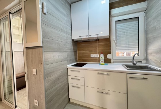Herverkoop - Appartement / Flat -
Torrevieja - Playa del Cura