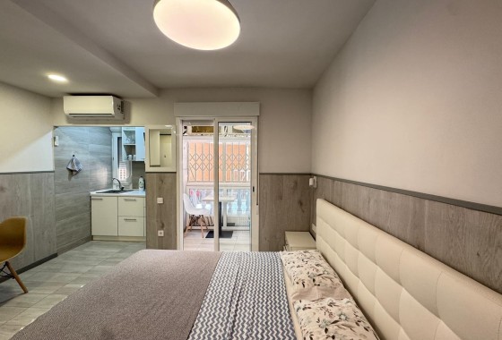 Herverkoop - Appartement / Flat -
Torrevieja - Playa del Cura