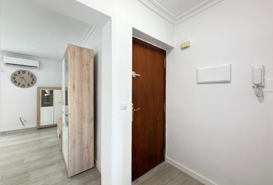 Herverkoop - Appartement / Flat -
Torrevieja - Center