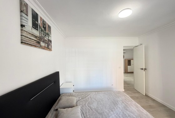 Herverkoop - Appartement / Flat -
Torrevieja - Center