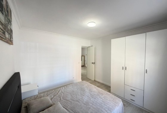 Herverkoop - Appartement / Flat -
Torrevieja - Center