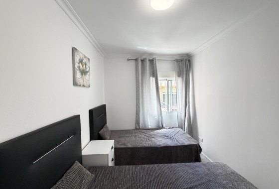 Herverkoop - Appartement / Flat -
Torrevieja - Center