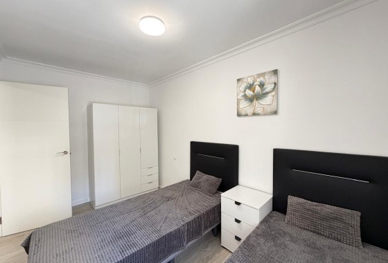 Herverkoop - Appartement / Flat -
Torrevieja - Center