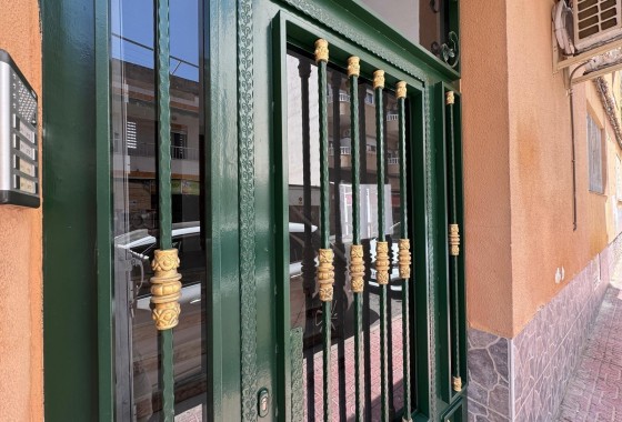 Herverkoop - Appartement / Flat -
Torrevieja - Center