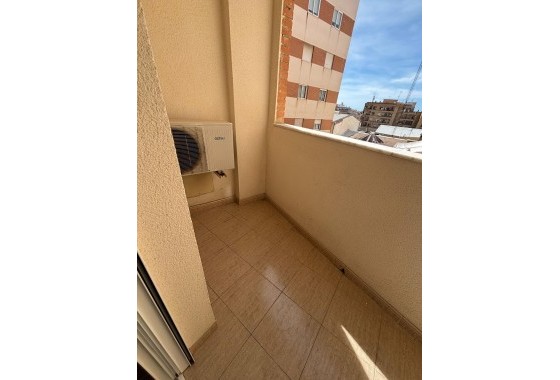 Herverkoop - Appartement / Flat -
Torrevieja - Center