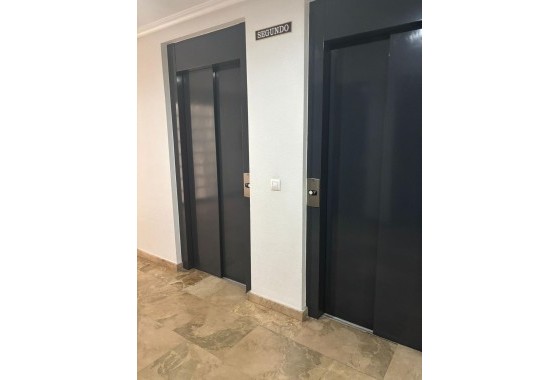 Herverkoop - Appartement / Flat -
Torrevieja - Center