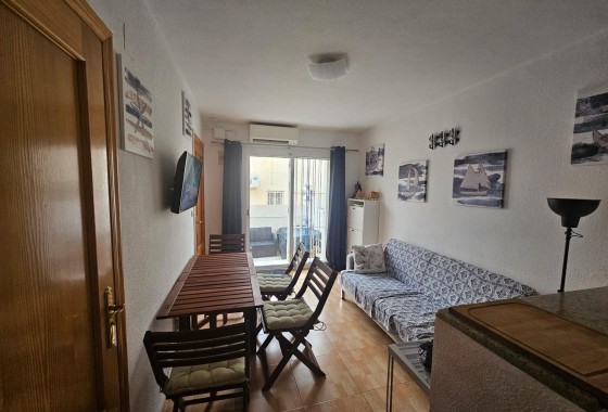Herverkoop - Appartement / Flat -
Torrevieja - Lago jardin