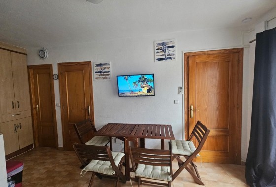 Herverkoop - Appartement / Flat -
Torrevieja - Lago jardin