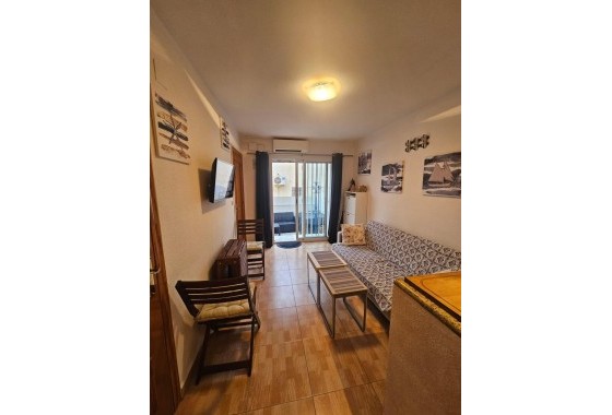 Herverkoop - Appartement / Flat -
Torrevieja - Lago jardin