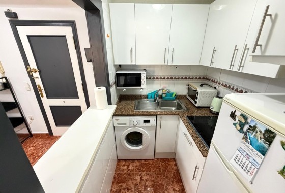 Herverkoop - Appartement / Flat -
Torrevieja - Estacion de autobuses